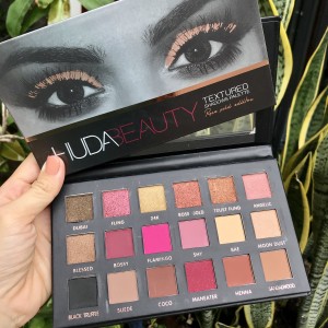 Bảng mắt Huda Beauty lỗi hộp Mỹ